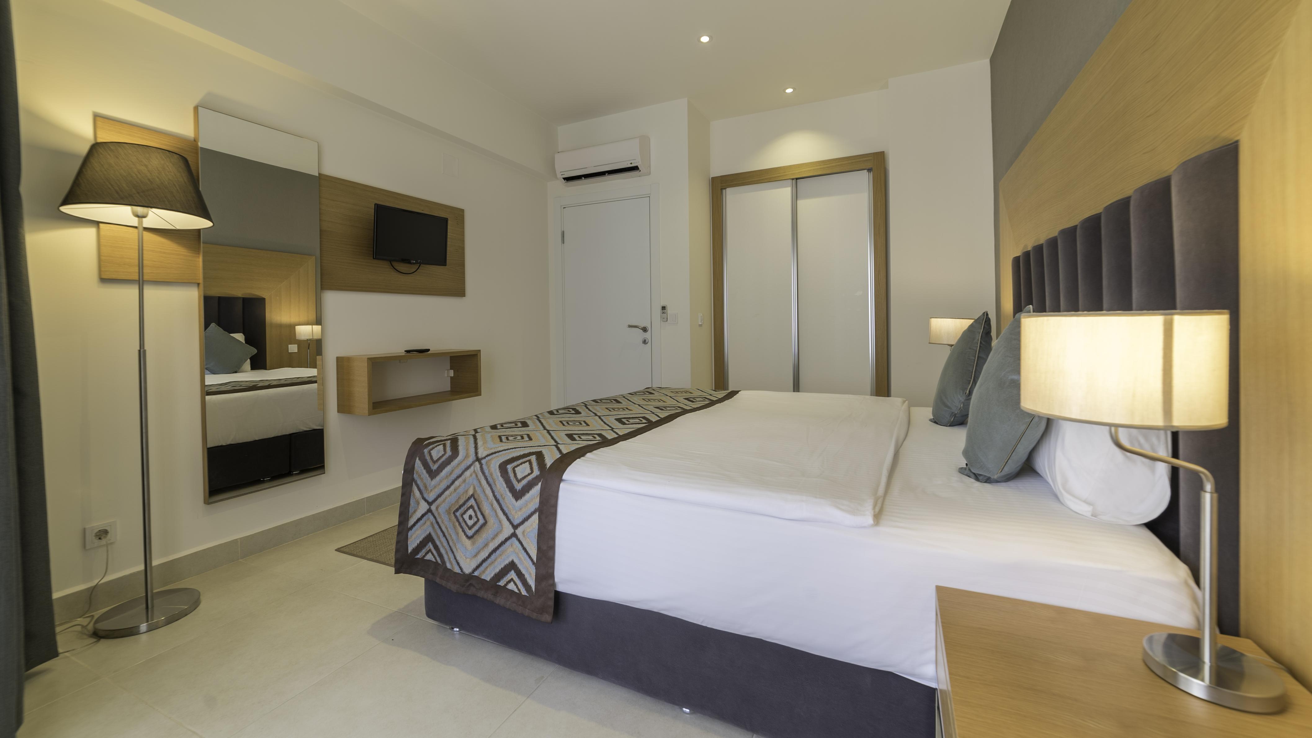 Курортний комплекс Ramada & Golf 5*