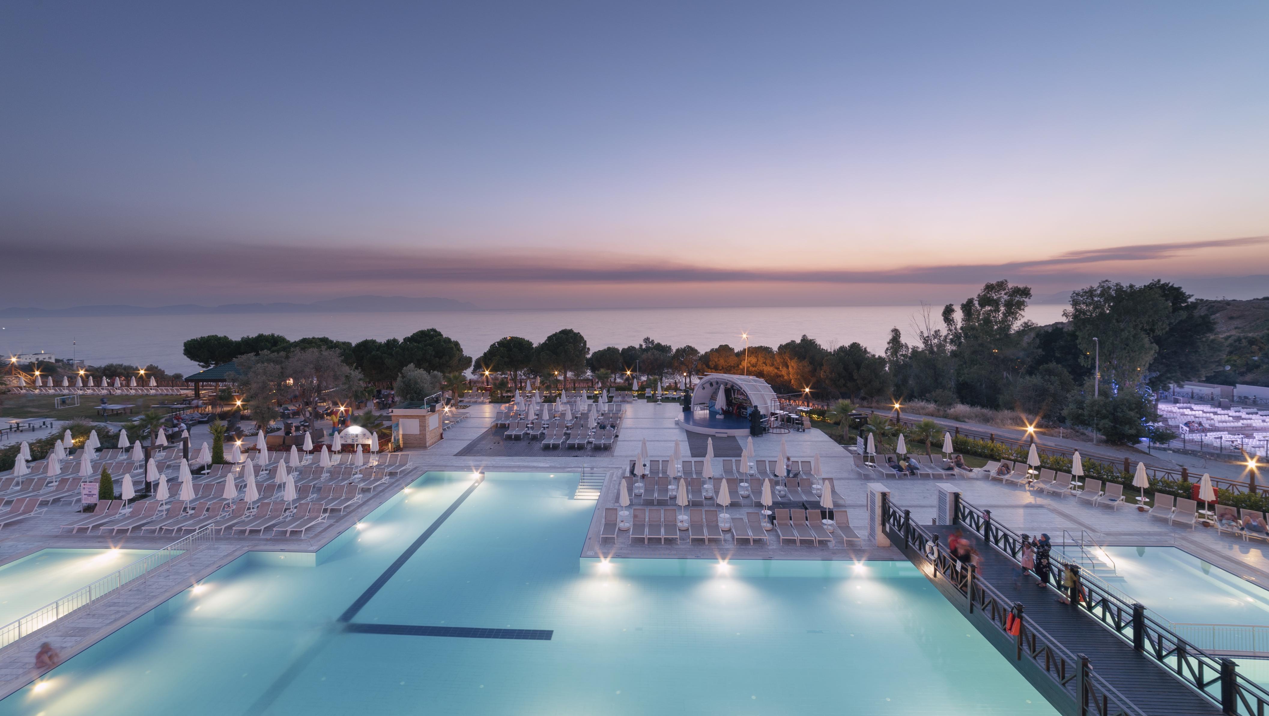 Ramada & Golf Курортний комплекс Кушадаси
