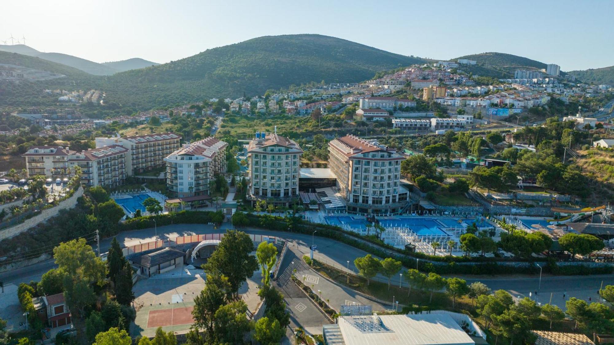 Ramada & Golf Курортний комплекс 5*