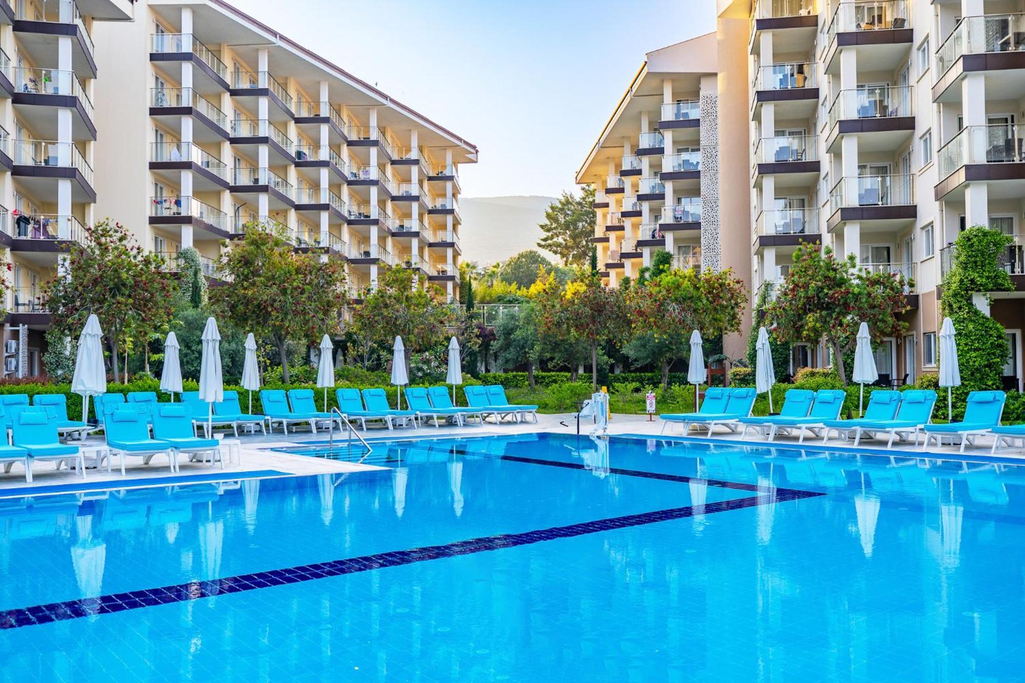 Ramada & Golf Курортний комплекс 5*